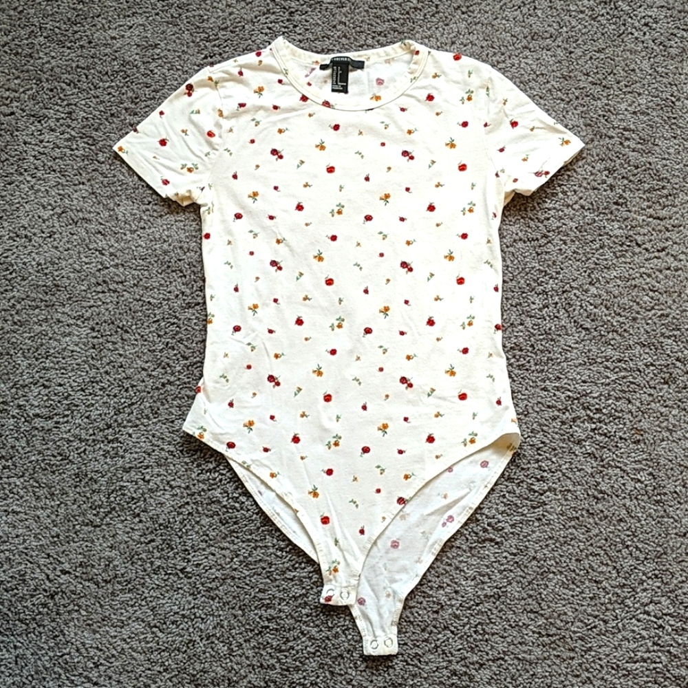 Forever 21 floral tee shirt bodysuit